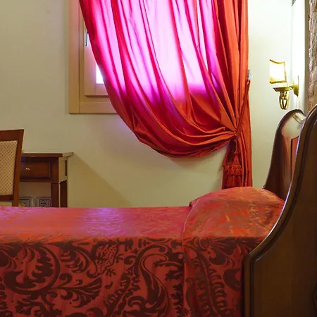 Hotel Asolo アーゾロ