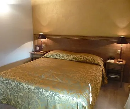 Hotel Asolo ホテル
