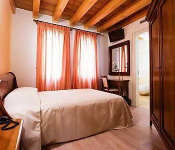 ホテル Hotel Asolo 3*