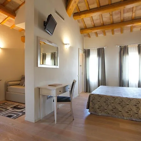 Hotel Asolo 3* אסולו