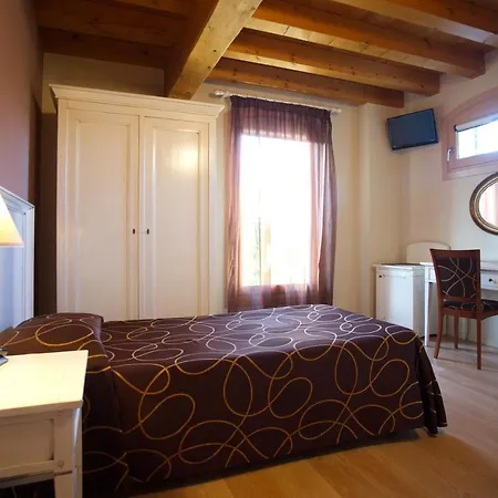 فندق هوتل أسولو 3*